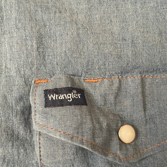 SOLD Wrangler Pearl Snap - Picture 3 of 5